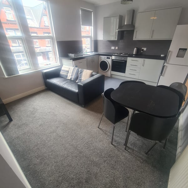 Flat Winston Gardens in Leeds
