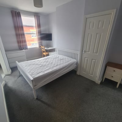 Flat Winston Gardens in Leeds