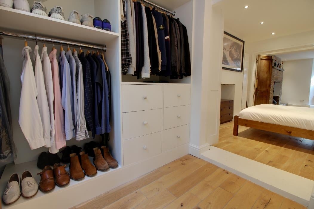 Flat Eversholt Street in Greater London