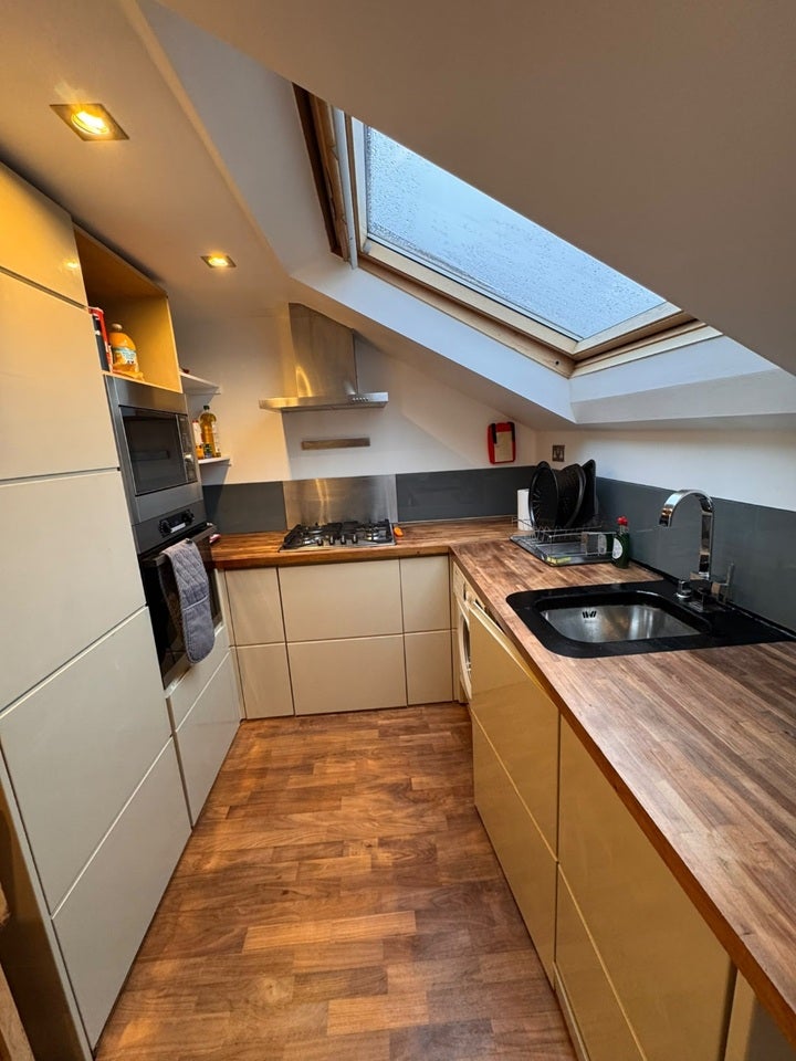 Flat Kellett Road in Greater London