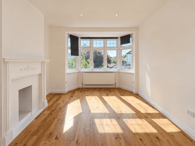 House Blockley Road in Greater London