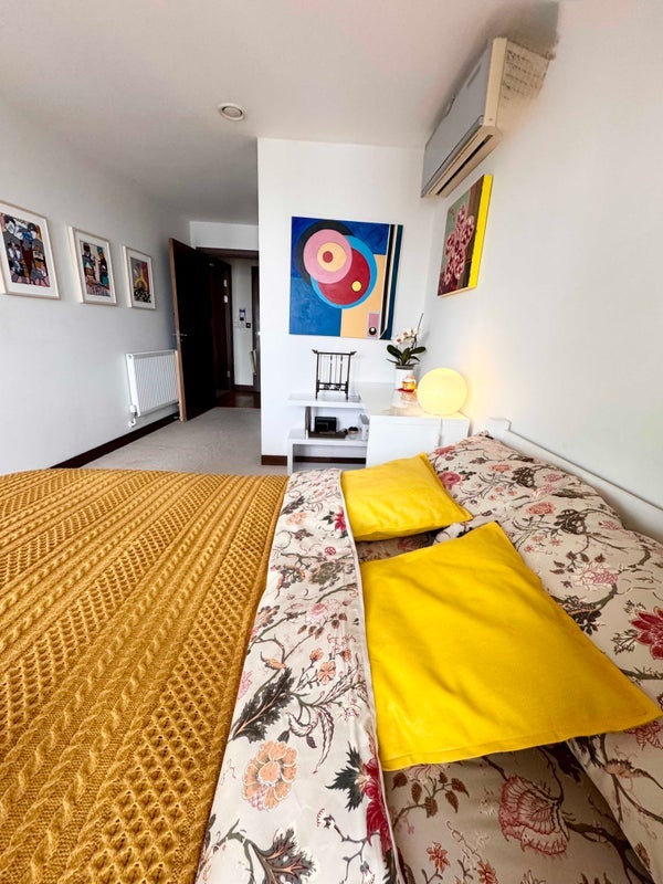 Room Bridges Court in Greater London