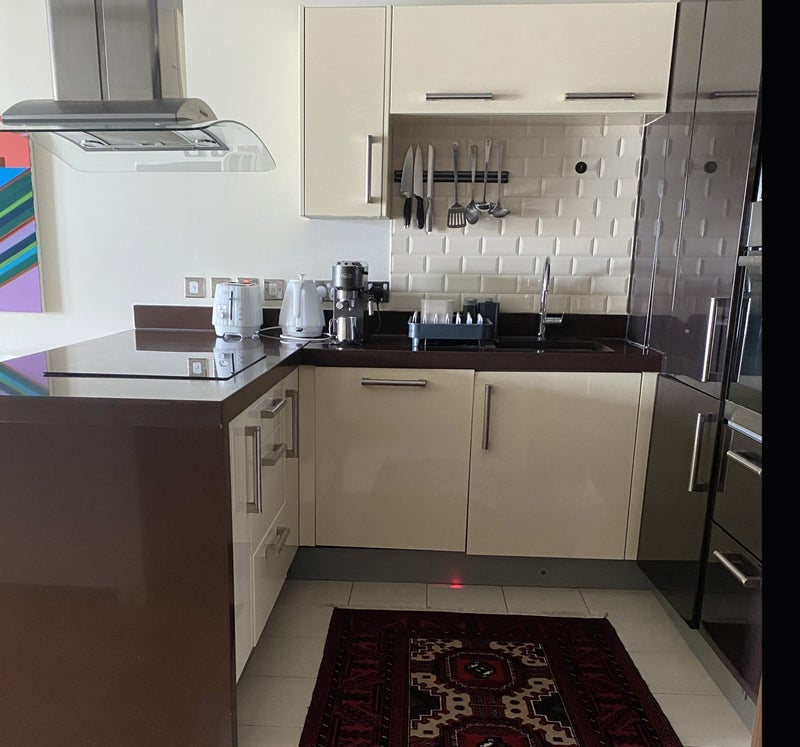 Room Bridges Court in Greater London