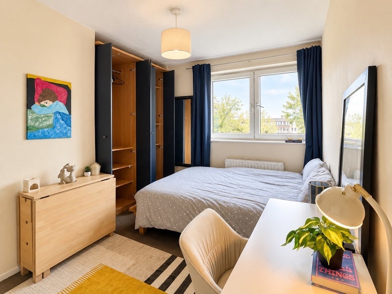 Room Nuttall Street in Greater London