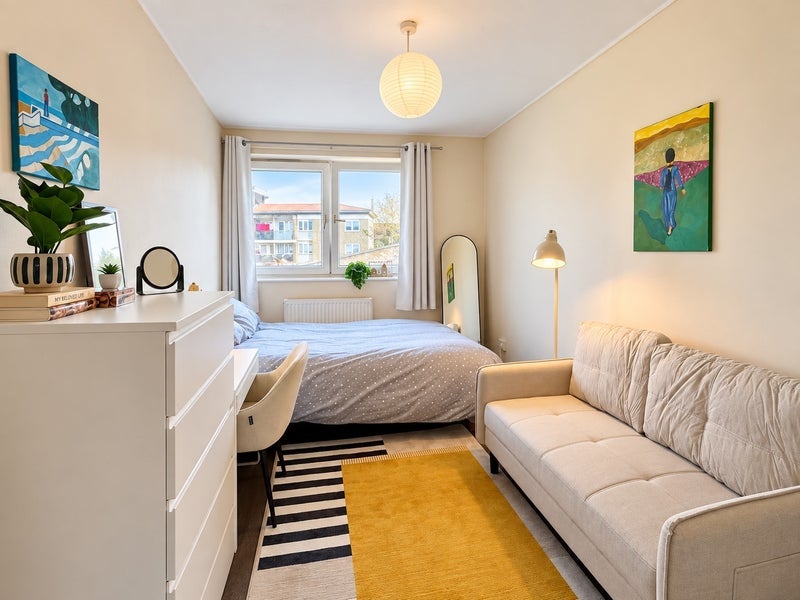 Room Nuttall Street in Greater London