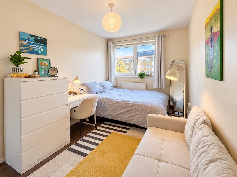 Room Nuttall Street in Greater London