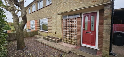 House Wellhouse Close in Luton
