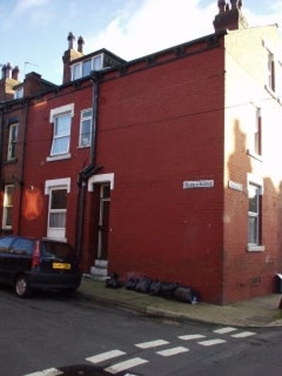 Flat Harold Avenue in Leeds