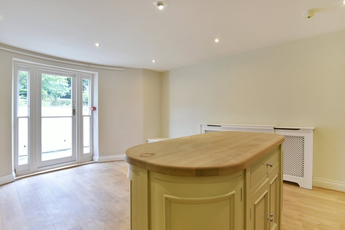 Flat Claremont Road in Tunbridge Wells