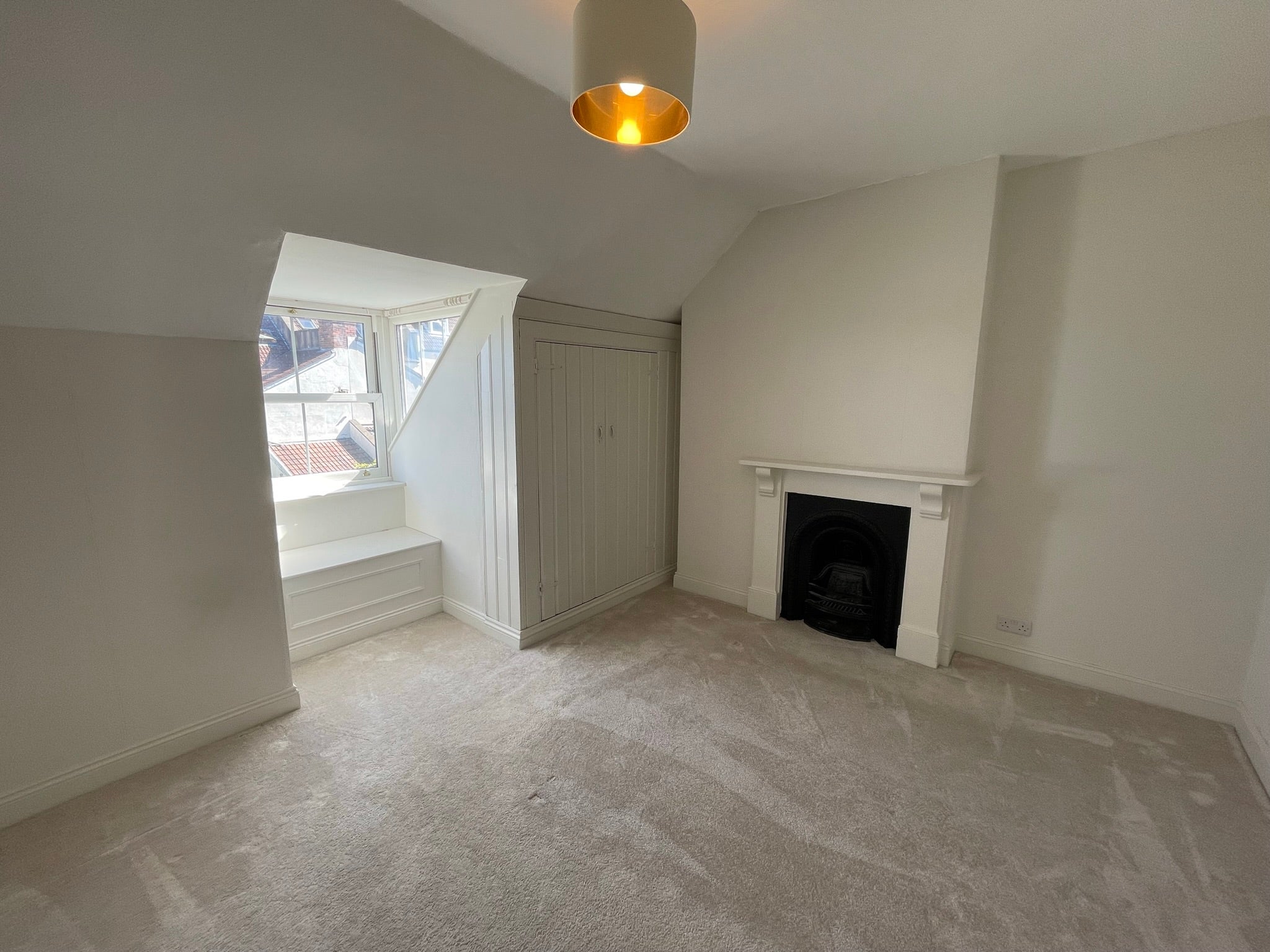 Flat Elmgrove Road in Bristol