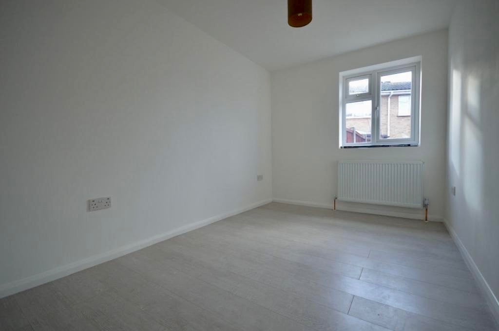 Flat Gresham Drive in Greater London