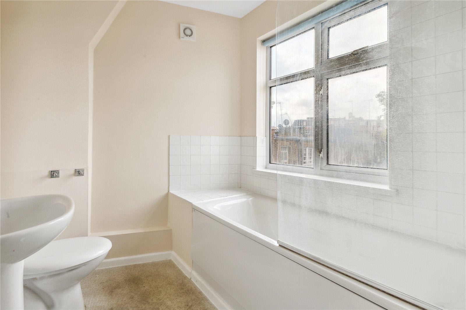 Flat Milson Road in Greater London
