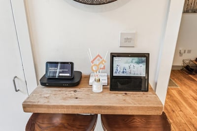 Flat Shalfleet Drive in Greater London