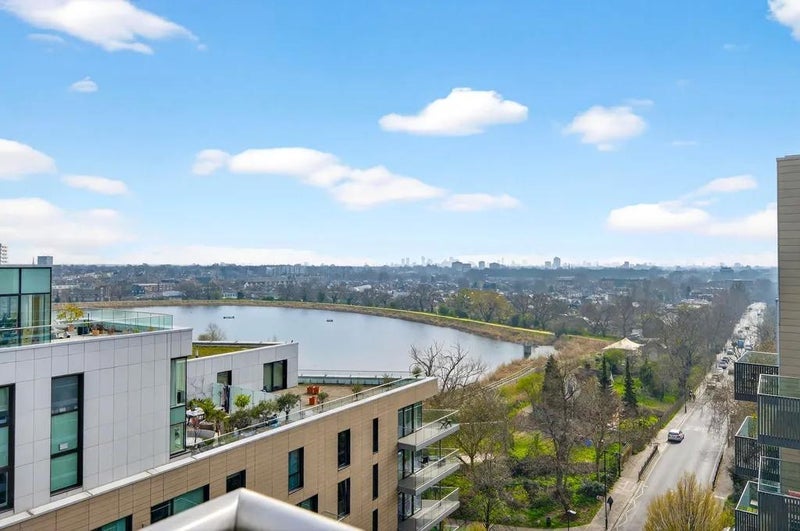Room Woodberry Grove in Greater London