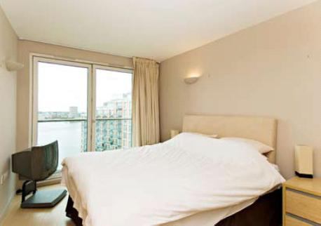 Room Fairmont Avenue in Greater London