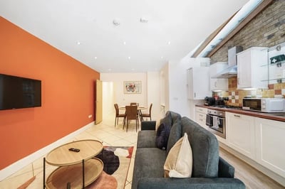 Flat Gopsall Street in Greater London