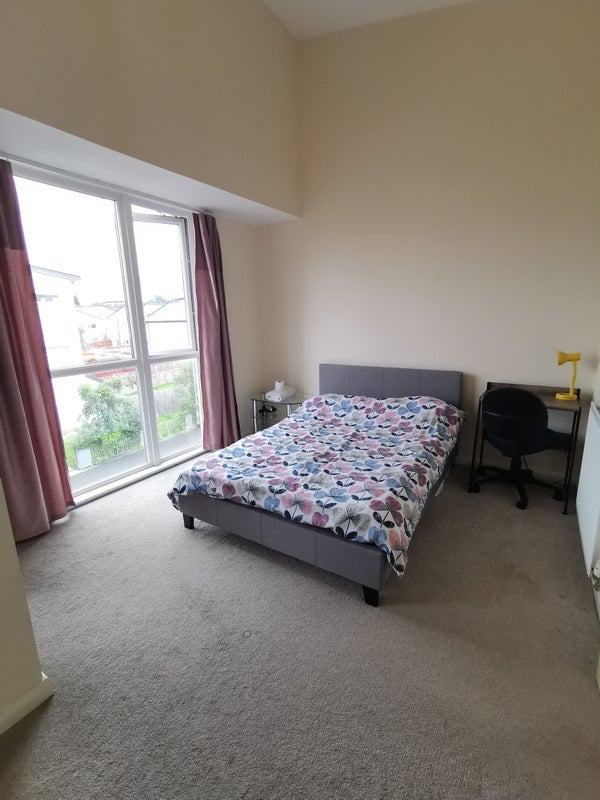 Room Commonwealth Avenue in Manchester