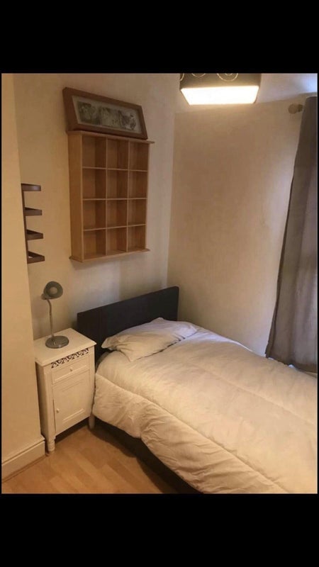 Room Lovely Lane in Warrington