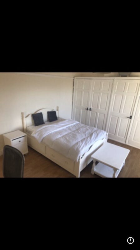 Room Lovely Lane in Warrington