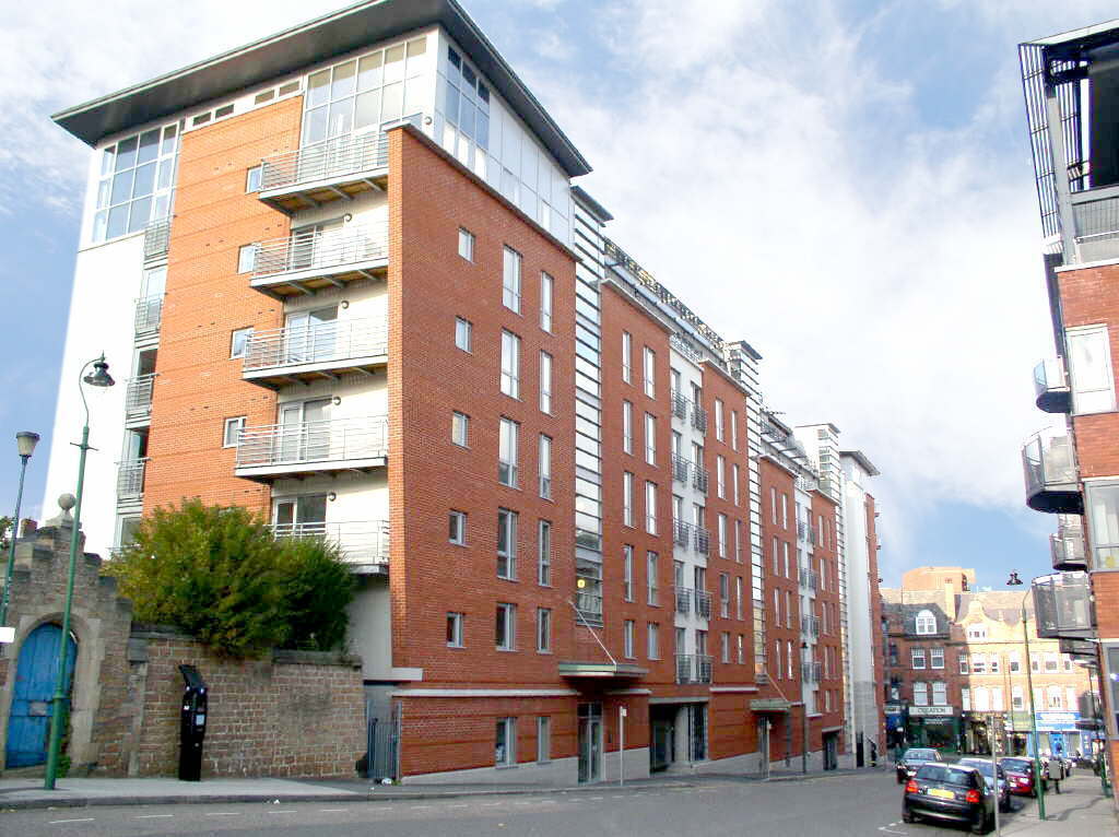 Flat Upper College Street in Nottingham