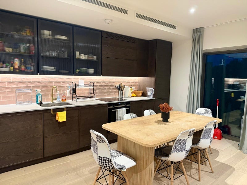 Flat Royal Crest Avenue in Greater London