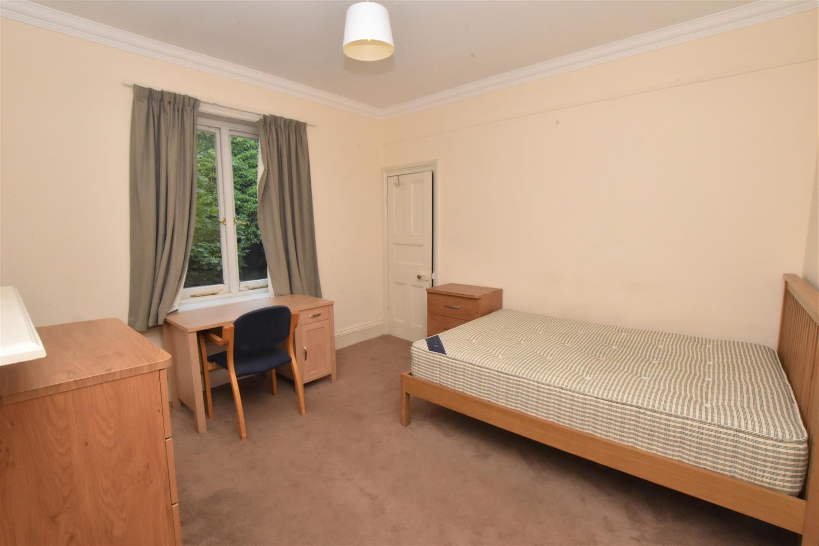 Room Redlands Road in Reading