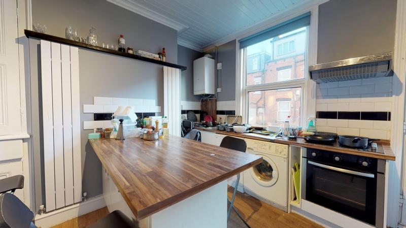 House Burchett Grove in Leeds