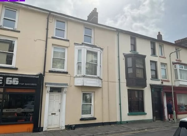 Flat Whitcombe Street in Aberdare