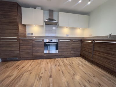 Flat The Green in Greater London