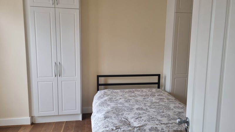 Room Howard Road in Greater London
