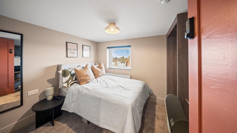 Room Mayfield Road in Nottingham
