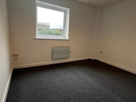 Flat Millfields Road in Wolverhampton