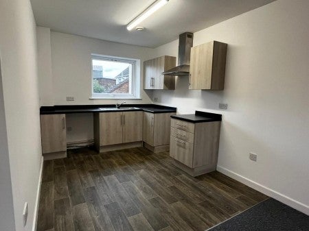 Flat Millfields Road in Wolverhampton