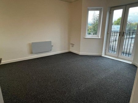 Flat Millfields Road in Wolverhampton
