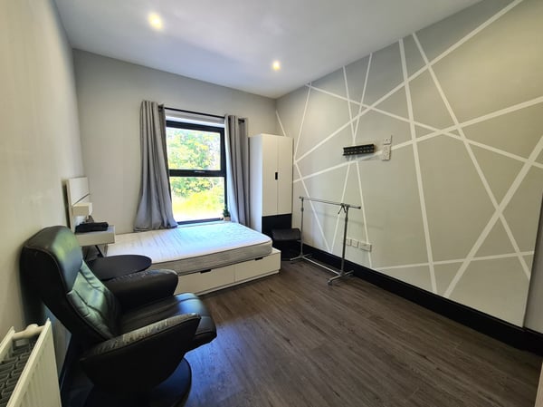Room St Michael's Road in Coventry