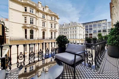 Flat Prince of Wales Terrace in Greater London
