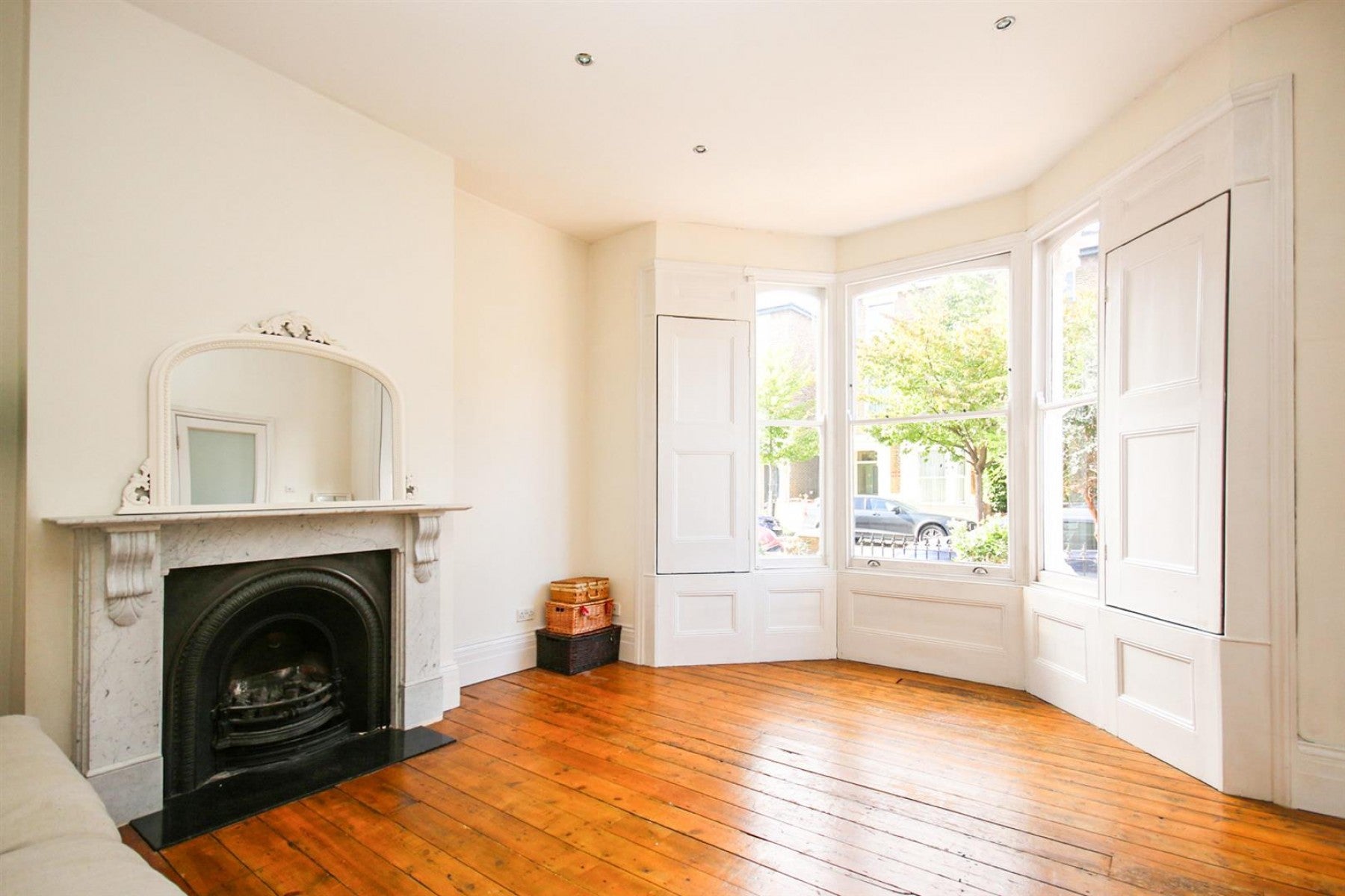 Flat Wilberforce Road in Greater London