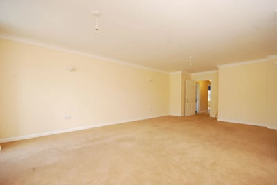 Flat Barry Road in Greater London
