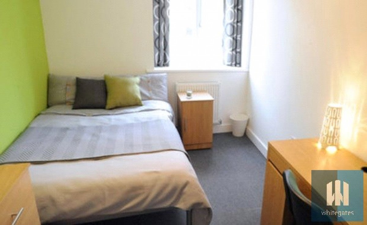 Room Firth Street in Kirklees