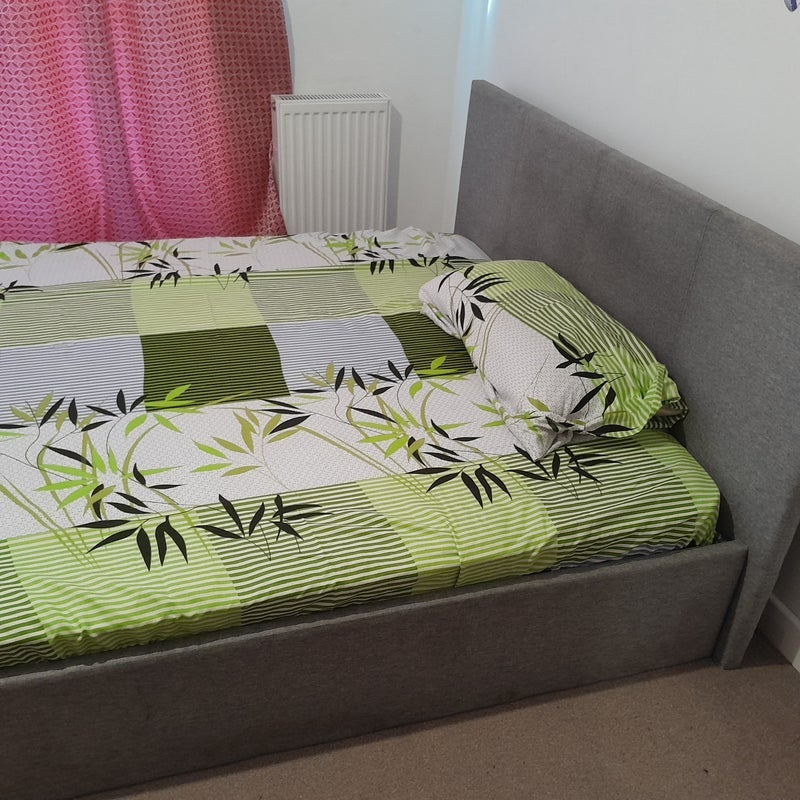 Flat Sumner Road in Greater London