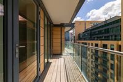 Flat Millharbour in Greater London