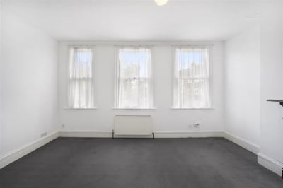 House Forward Drive in Greater London