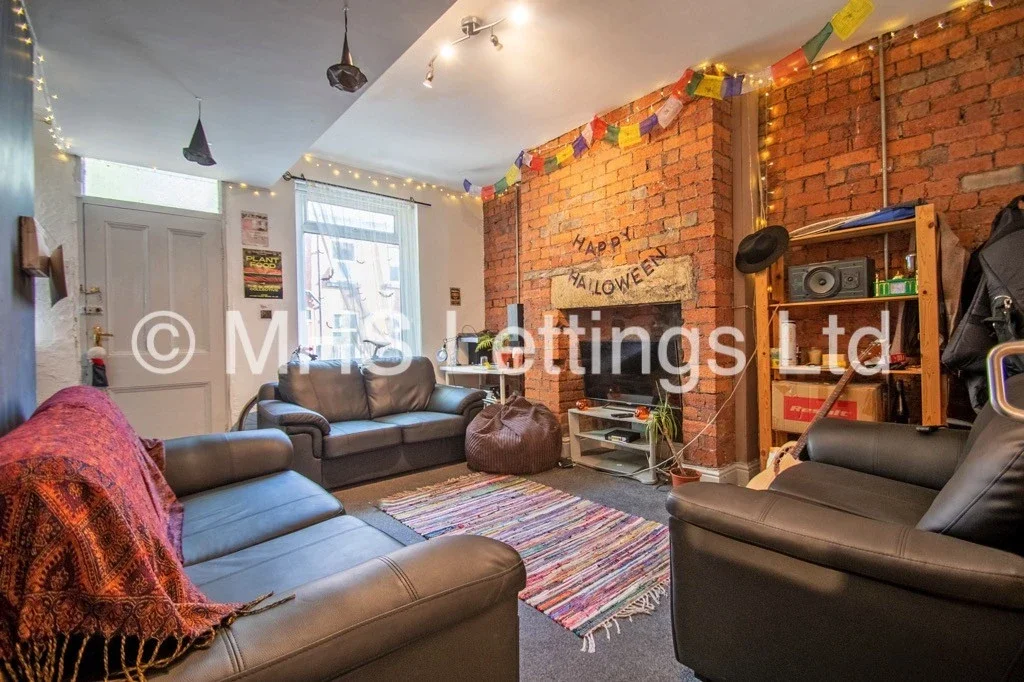 House Back Hessle Avenue in Leeds