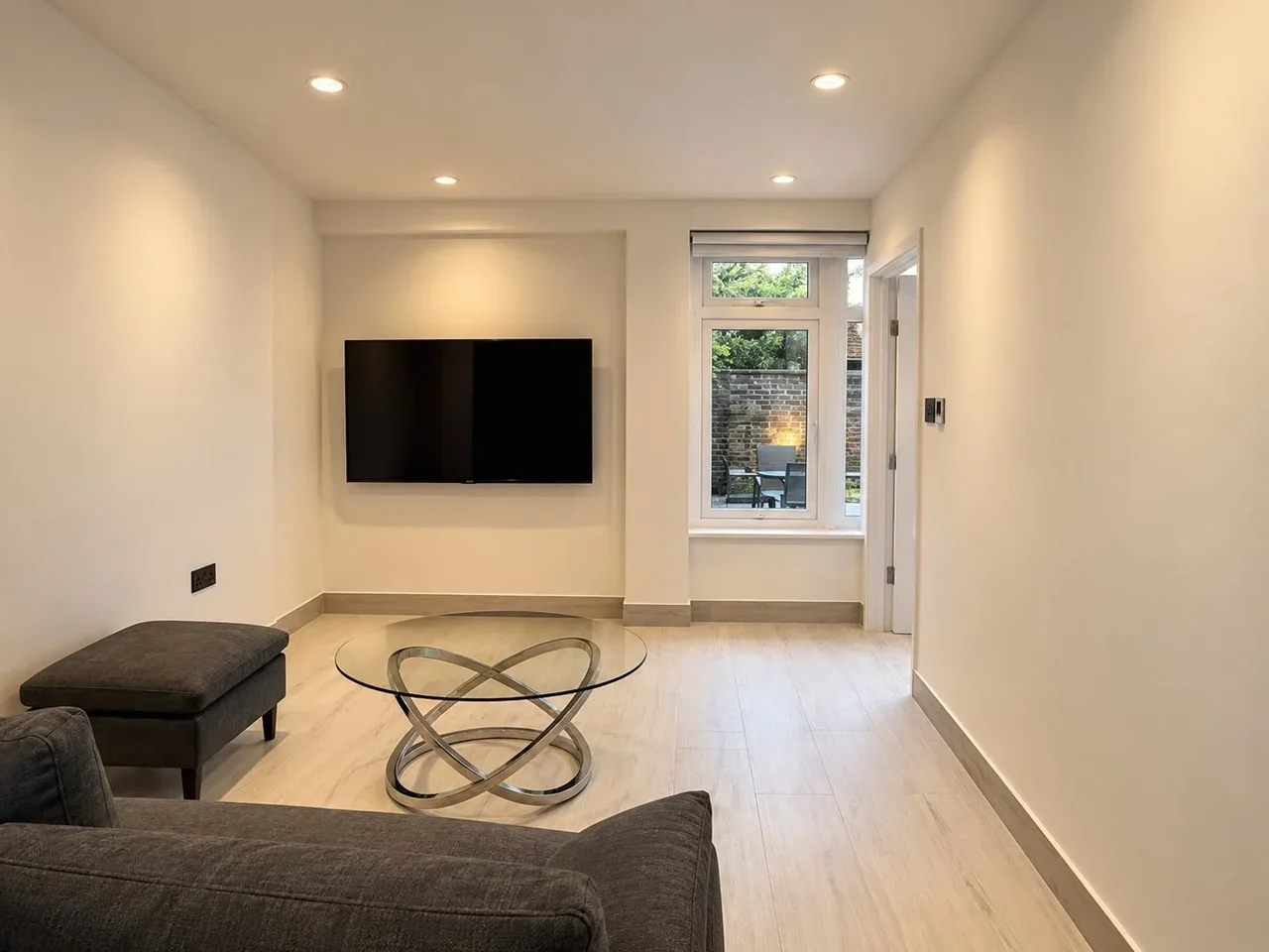 Flat Berryfield Road in Greater London