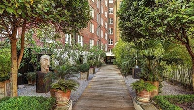 Flat Hill Street in Greater London