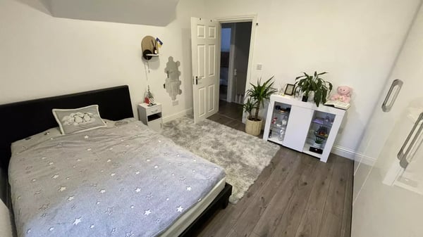Room Welfare Road in Greater London
