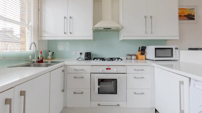 Flat Downham Road in Greater London