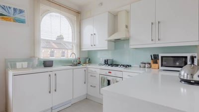 Flat Downham Road in Greater London