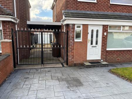 House Rufford Close in Tameside
