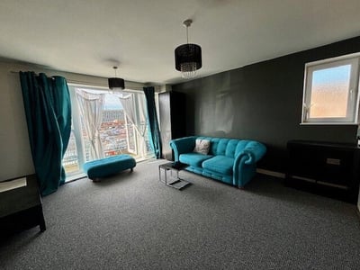 Flat Douglas Court in Preston